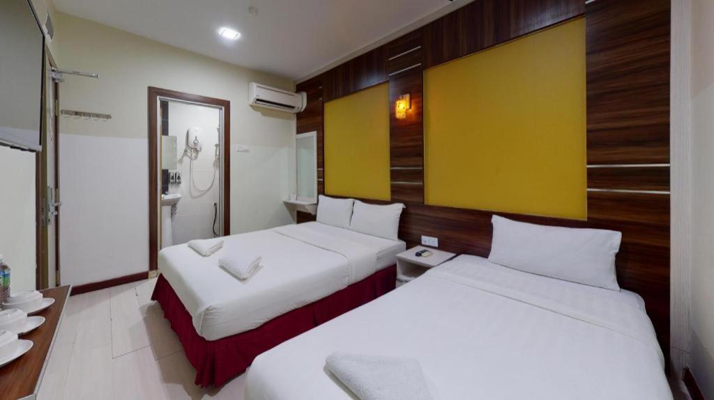 Golden Night Hotel Subang Jaya Esterno foto