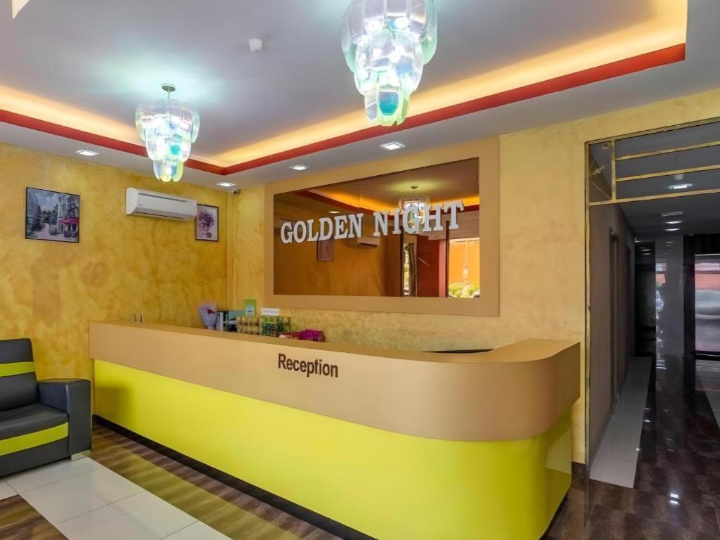 Golden Night Hotel Subang Jaya Esterno foto