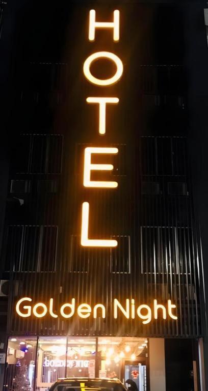 Golden Night Hotel Subang Jaya Esterno foto