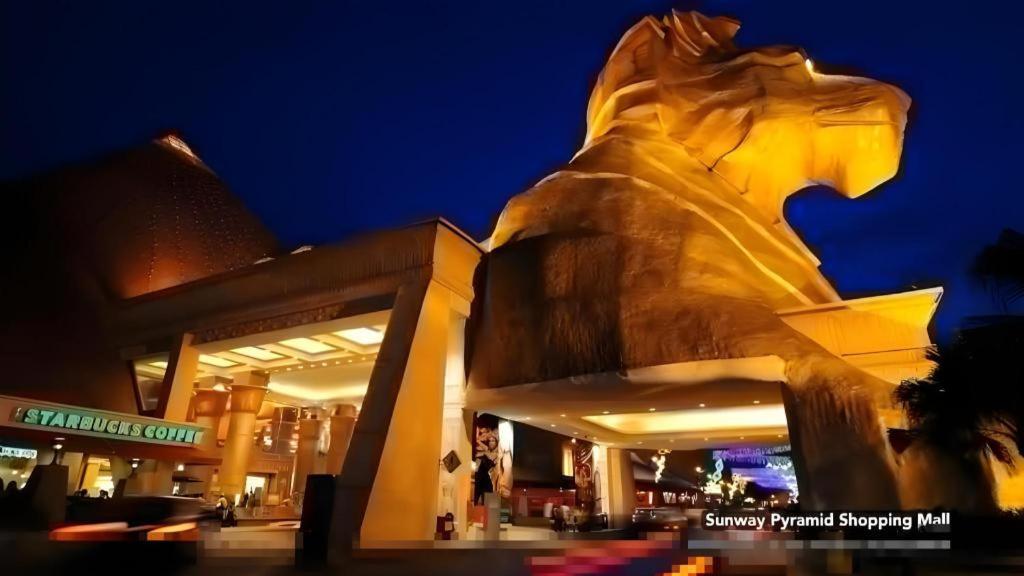 Golden Night Hotel Subang Jaya Esterno foto