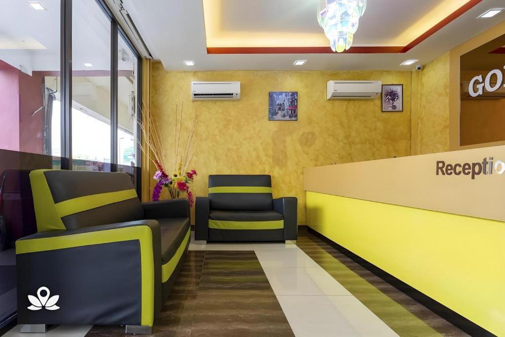 Golden Night Hotel Subang Jaya Esterno foto