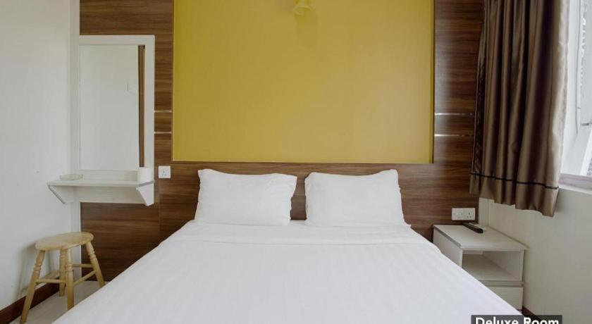 Golden Night Hotel Subang Jaya Esterno foto