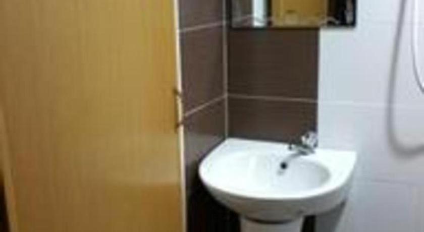 Golden Night Hotel Subang Jaya Esterno foto